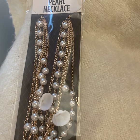 Suit Yourself Costume Co. Pearl Necklace. Pearls&Shells. 40 Inches LongNWT🔺FIRM - Picture 3 of 7